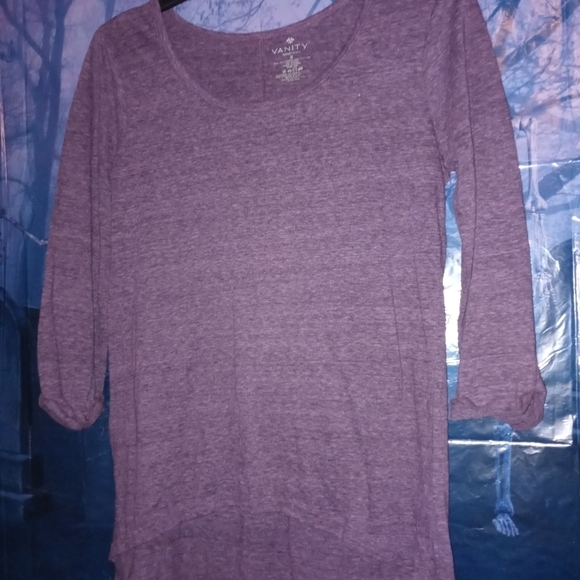 🎉Vanity Ladies Plum Top - Picture 6 of 8